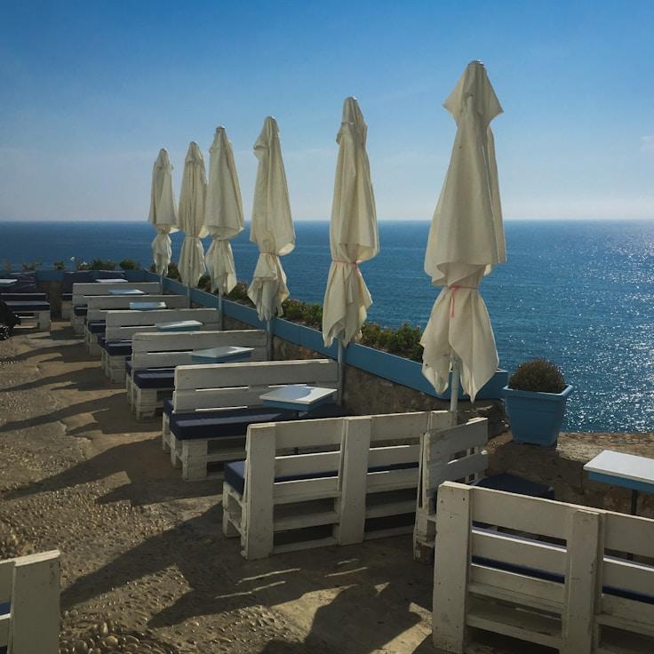 Outdoor terrace seating suitable for families in Mountain View